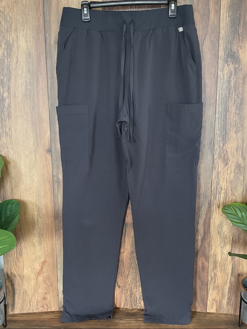 Athleta Women's Gray Drawstring Cargo Scrub Pants Joggers L/Tall    325B